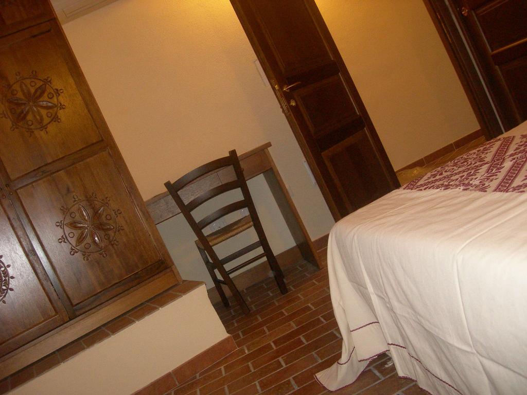 Agriturismo Battaglia Villamassargia Стая снимка